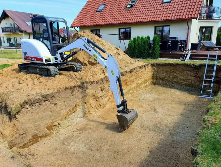 WYKOP POD BASEN
